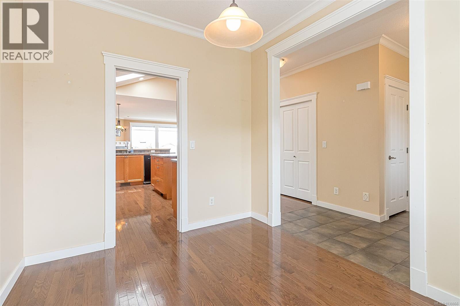 6 500 Russell Rd, Ladysmith