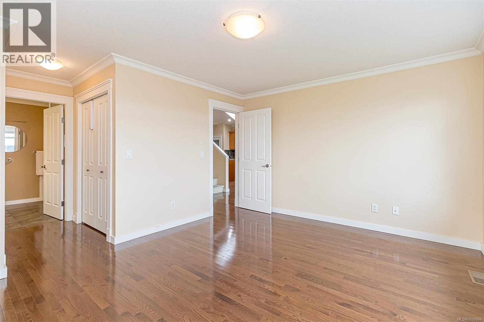 6 500 Russell Rd, Ladysmith