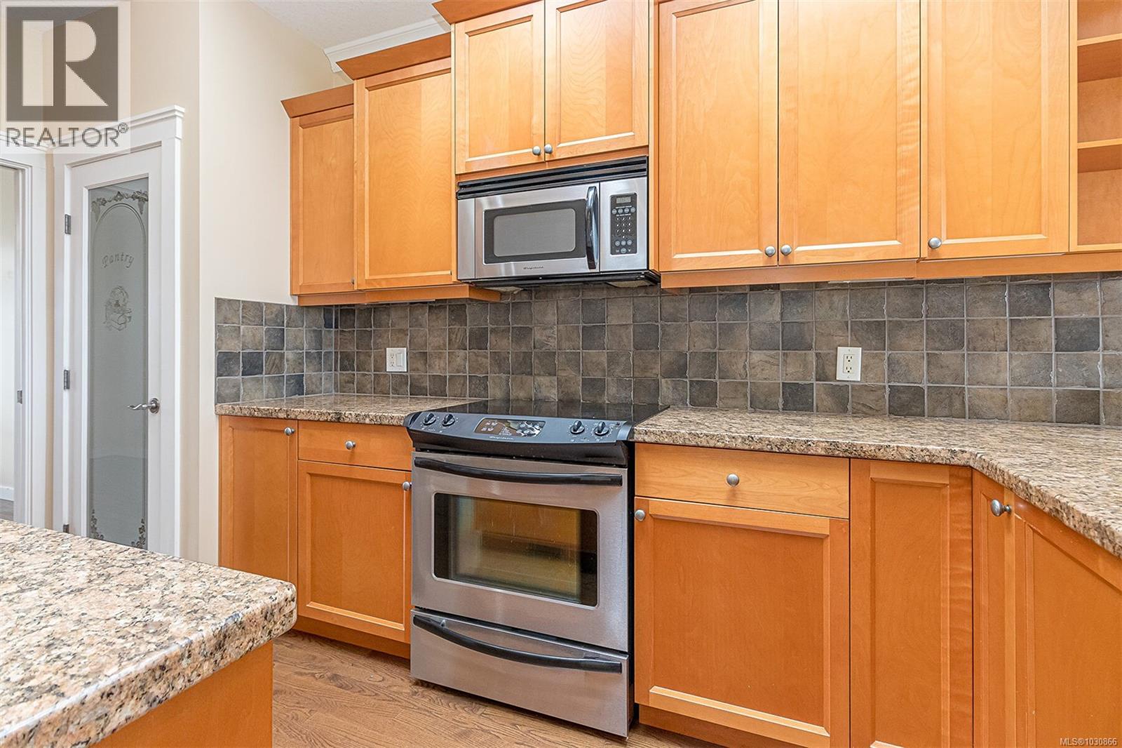 6 500 Russell Rd, Ladysmith