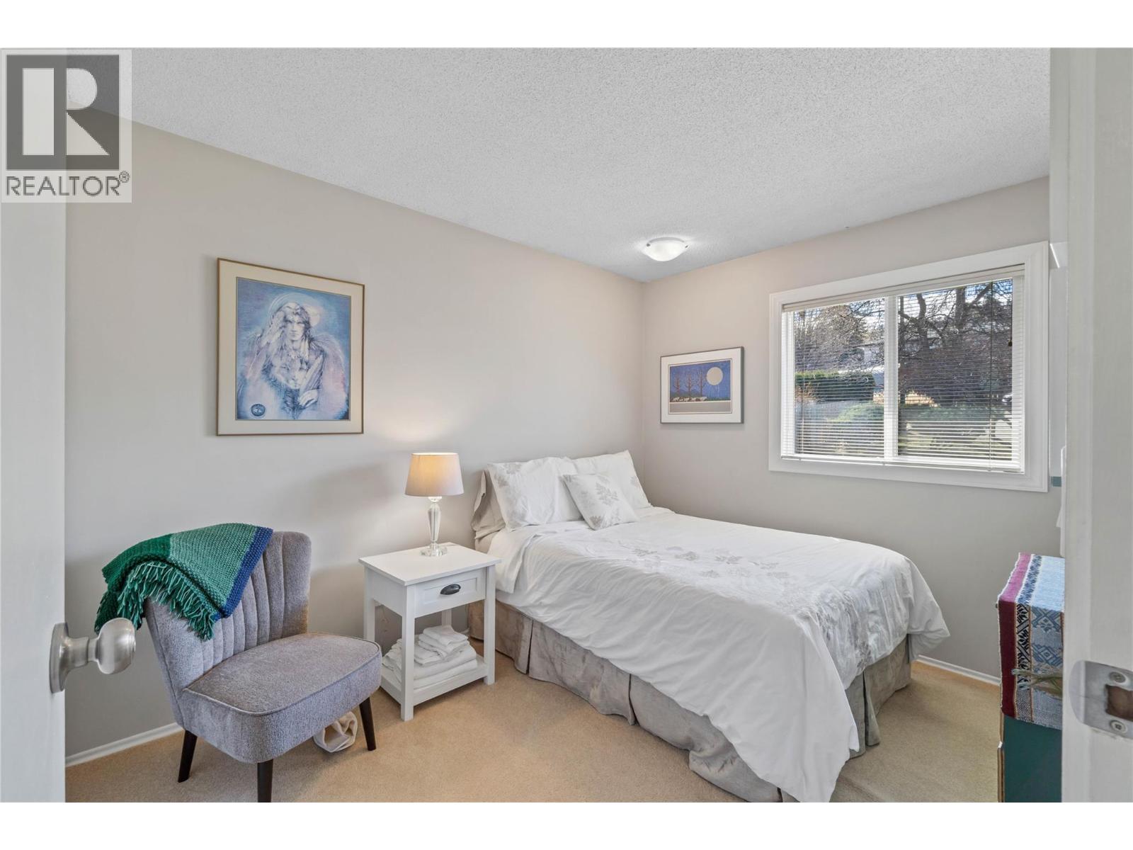 320 WHITESHIELD CRESCENT - 16