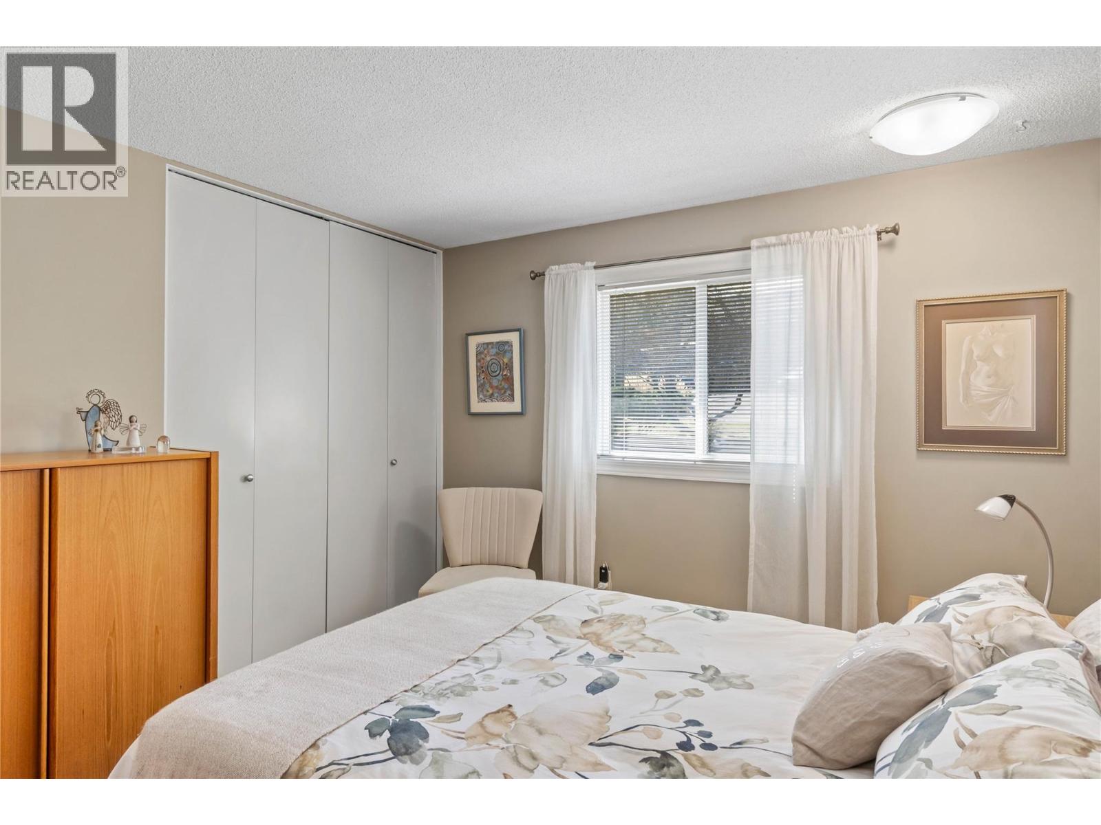 320 WHITESHIELD Crescent - 17