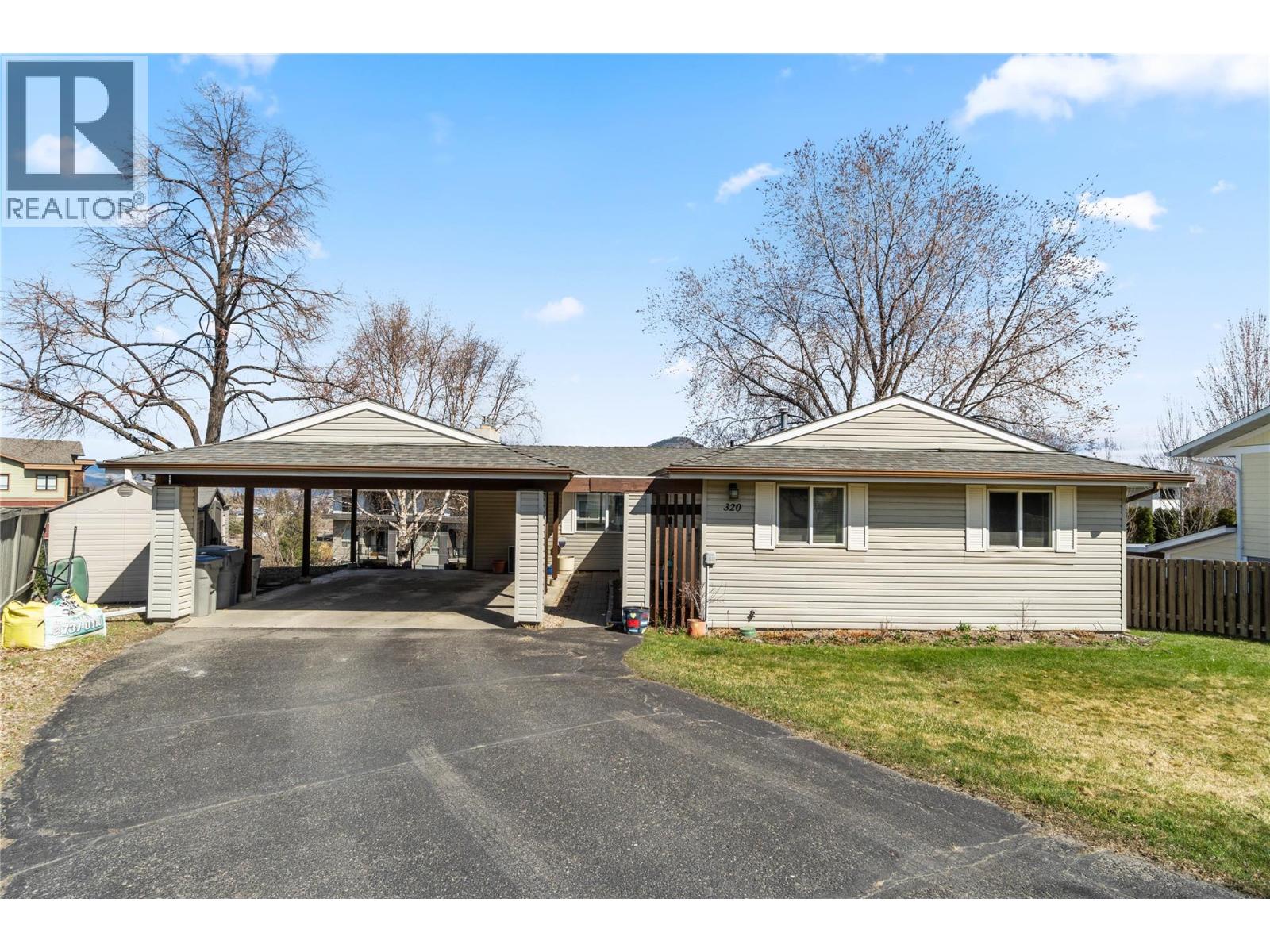320 WHITESHIELD Crescent - 1