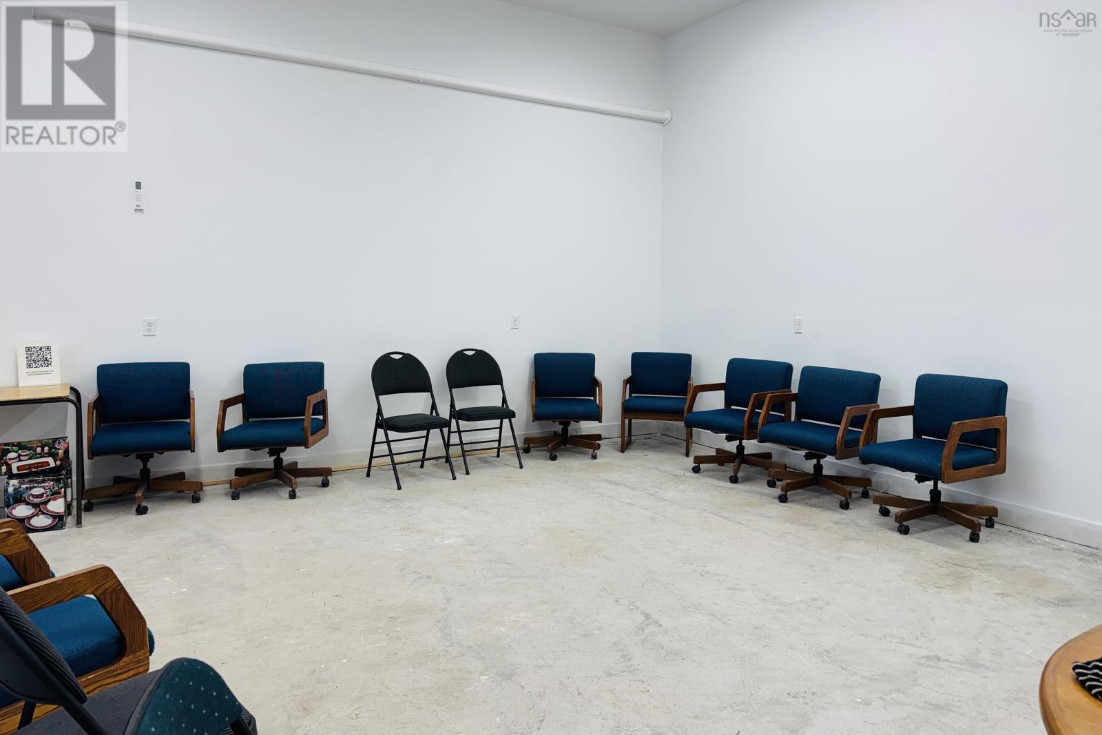 Property 11 of 16 of 4296 Highway 2