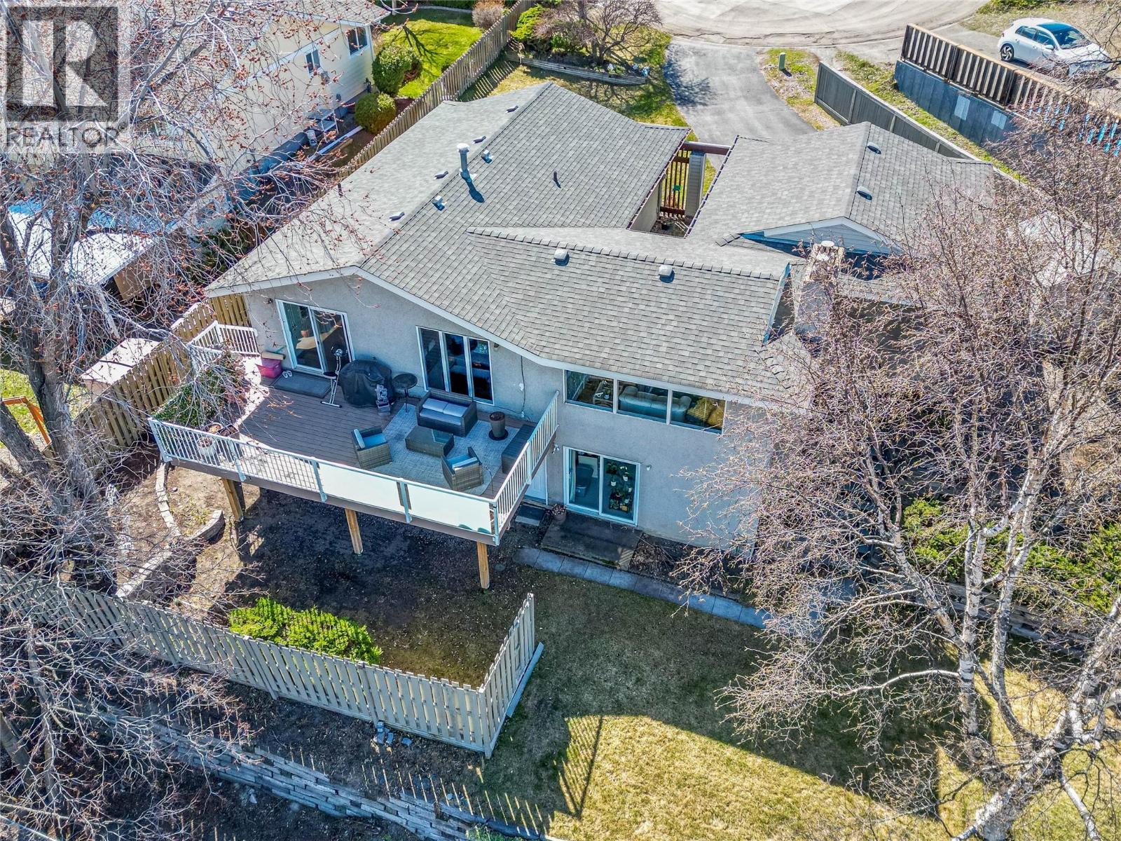 320 WHITESHIELD Crescent - 34