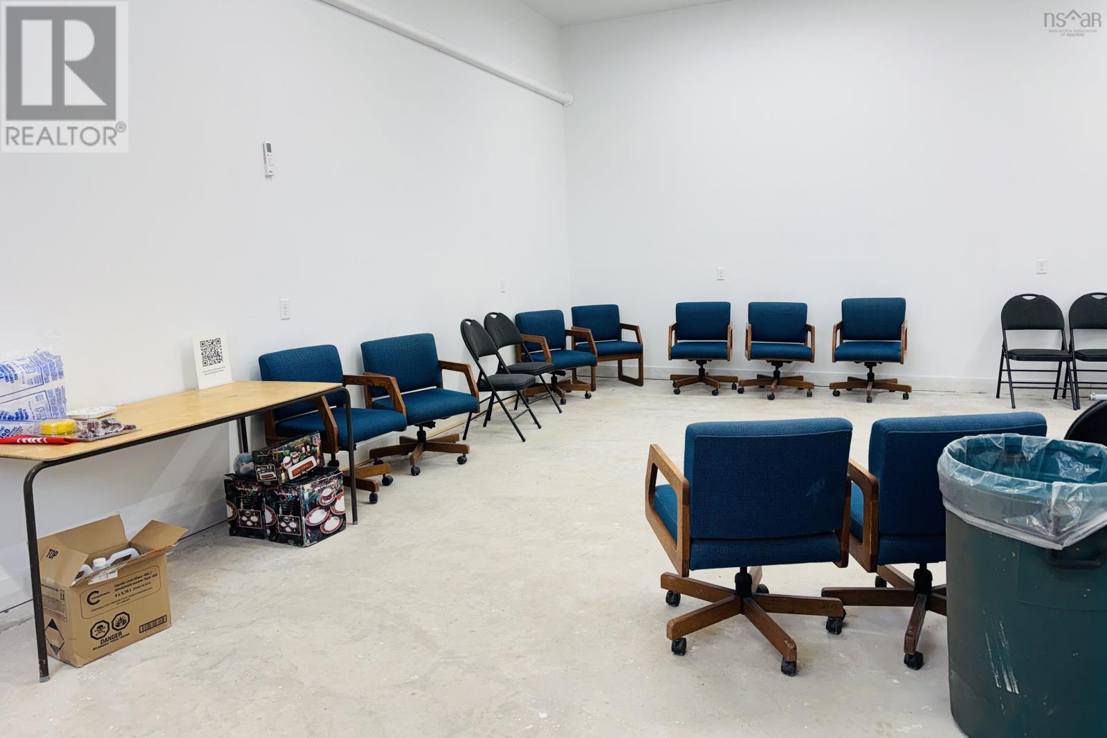 Property 10 of 16 of 4296 Highway 2