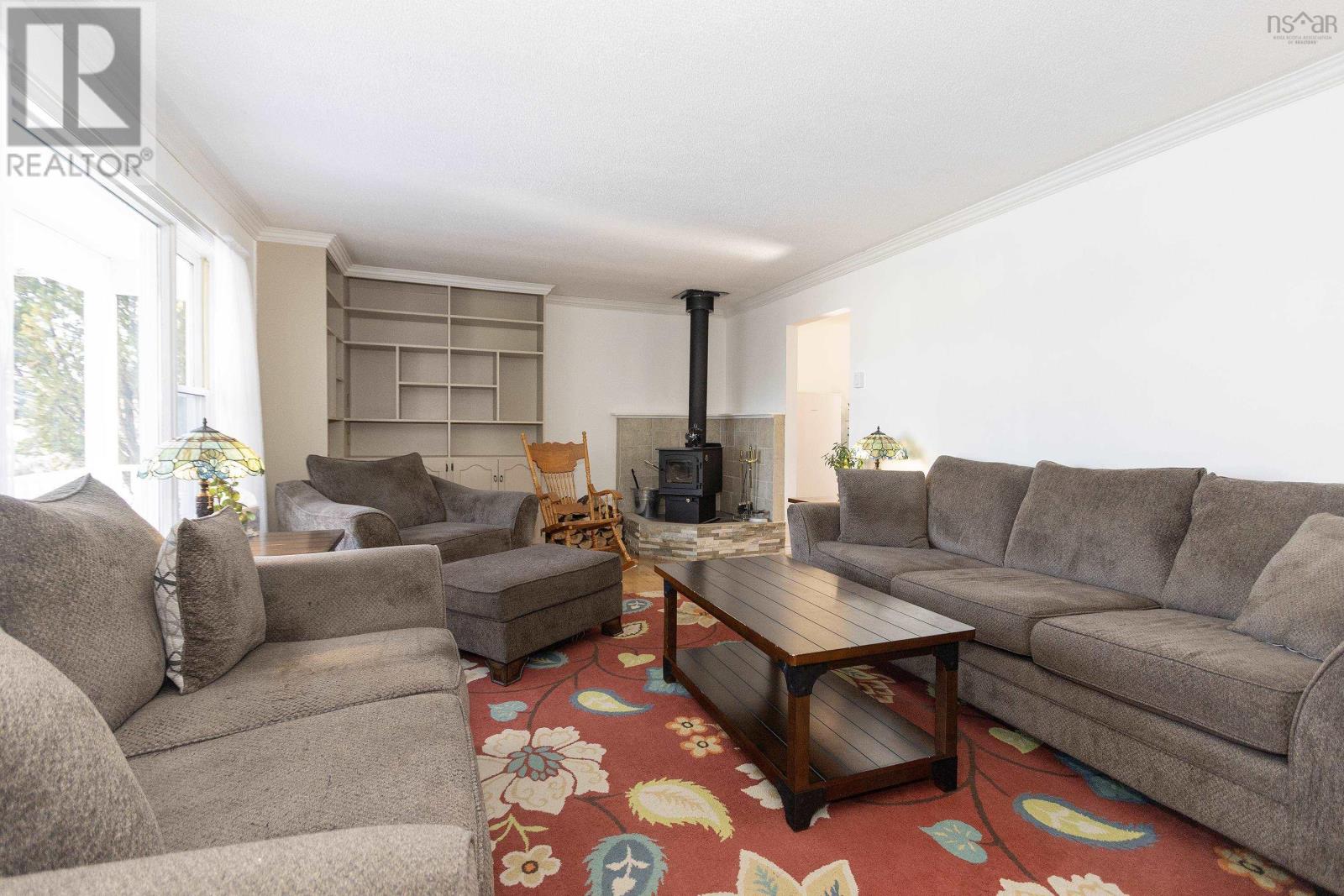 Property 23 of 48 of 193a Victoria Street E