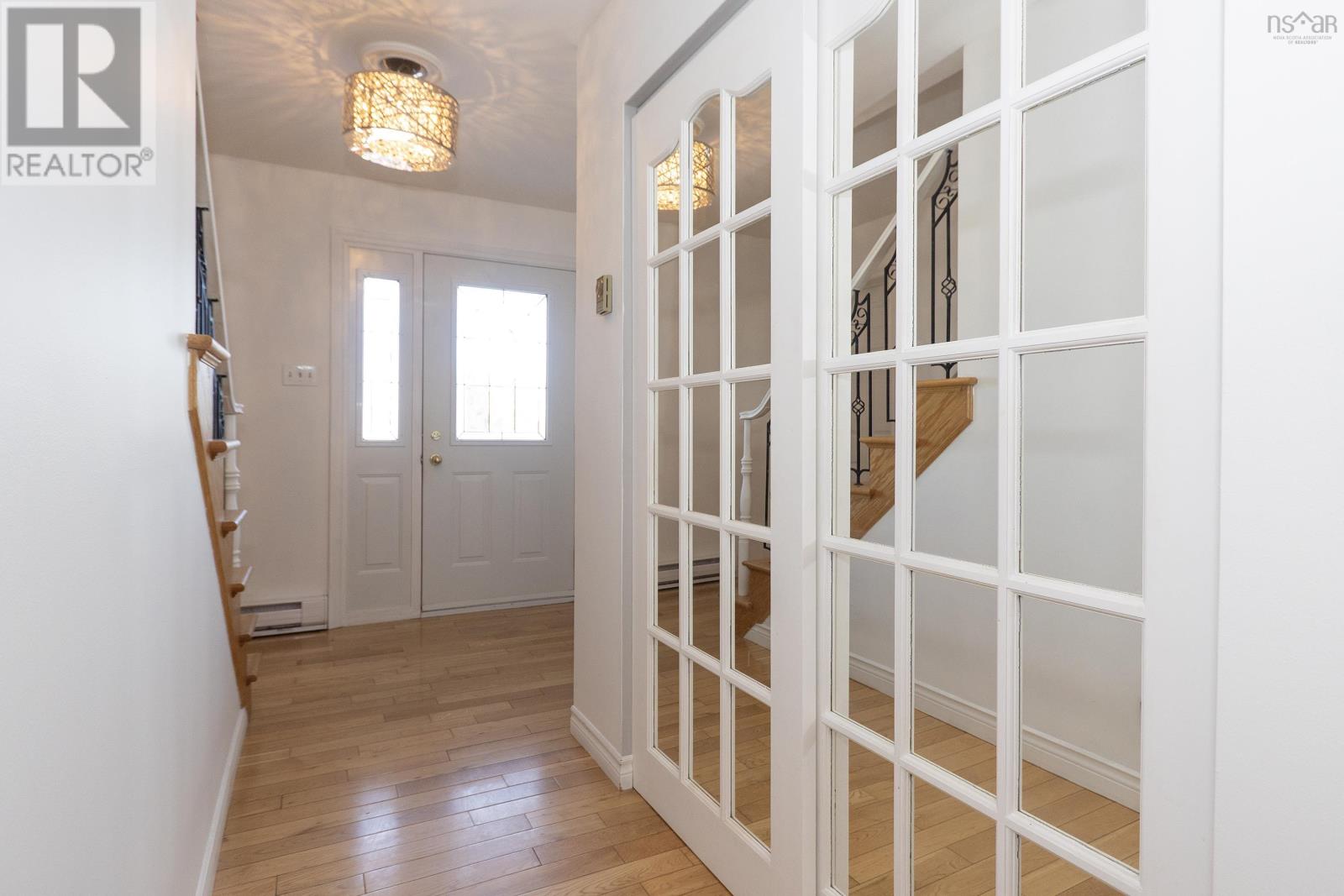 Property 13 of 48 of 193a Victoria Street E