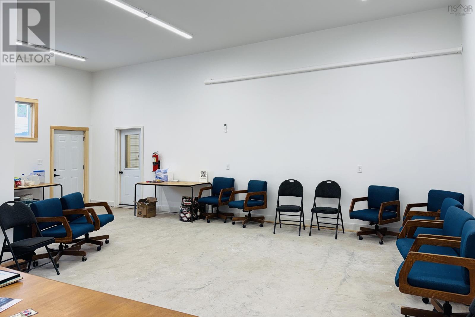 Property 9 of 16 of 4296 Highway 2