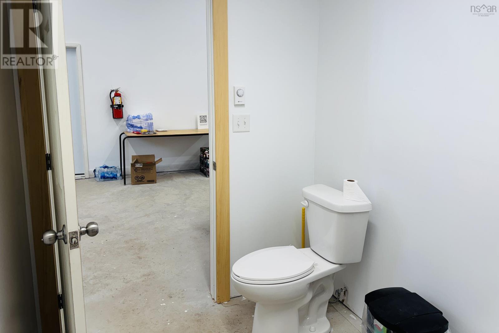 Property 15 of 16 of 4296 Highway 2