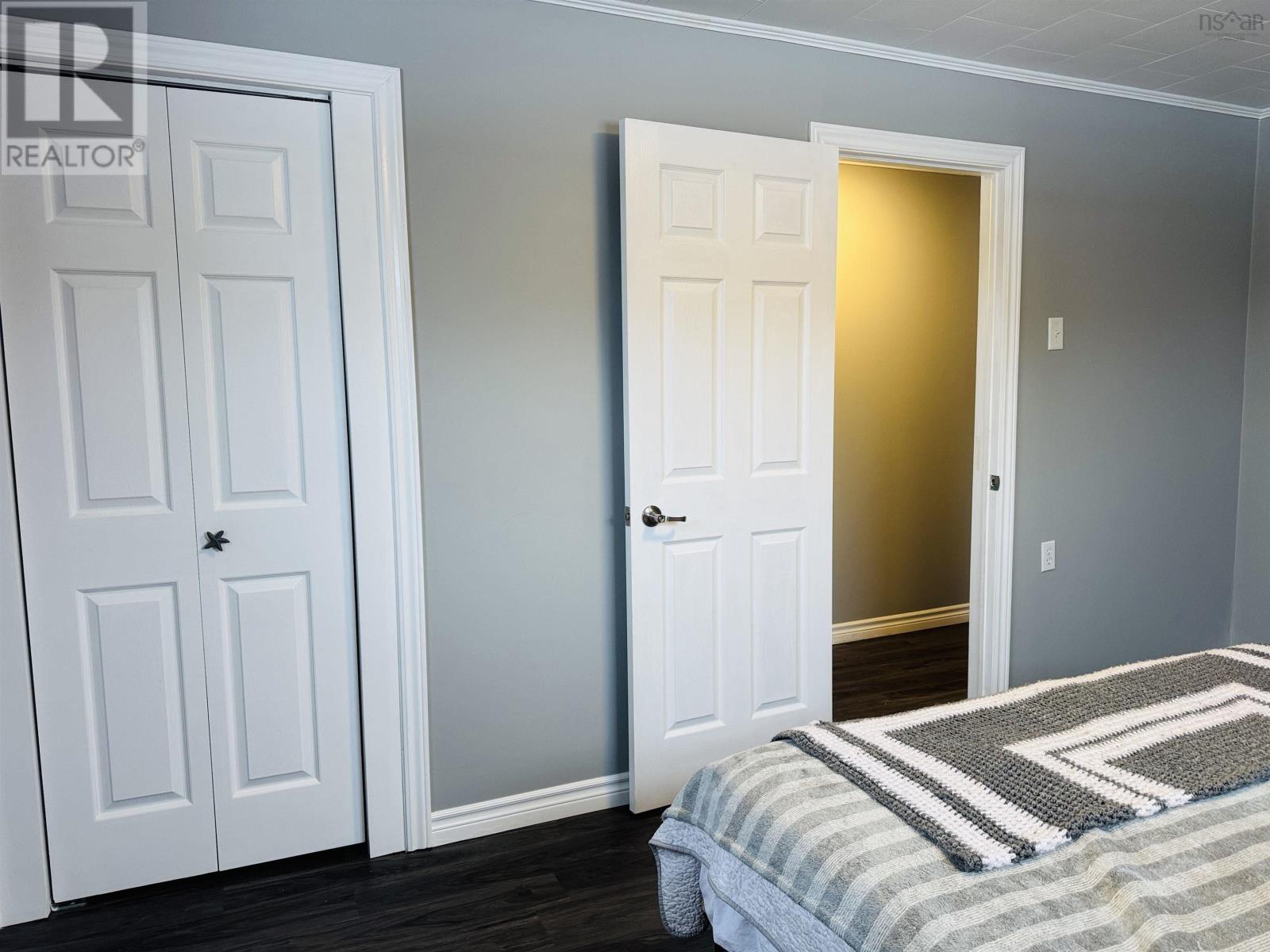 Property 15 of 21 of 1787 Western Avenue