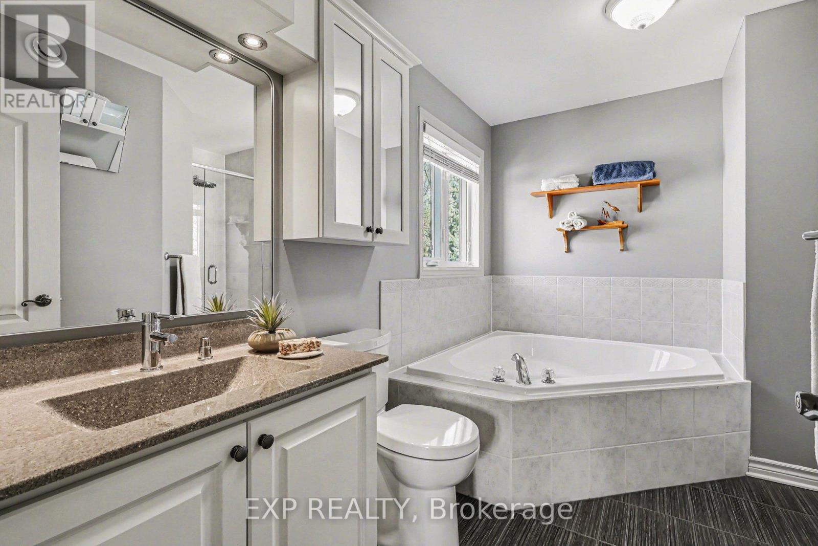 91 REMBRANDT DRIVE — photo 18