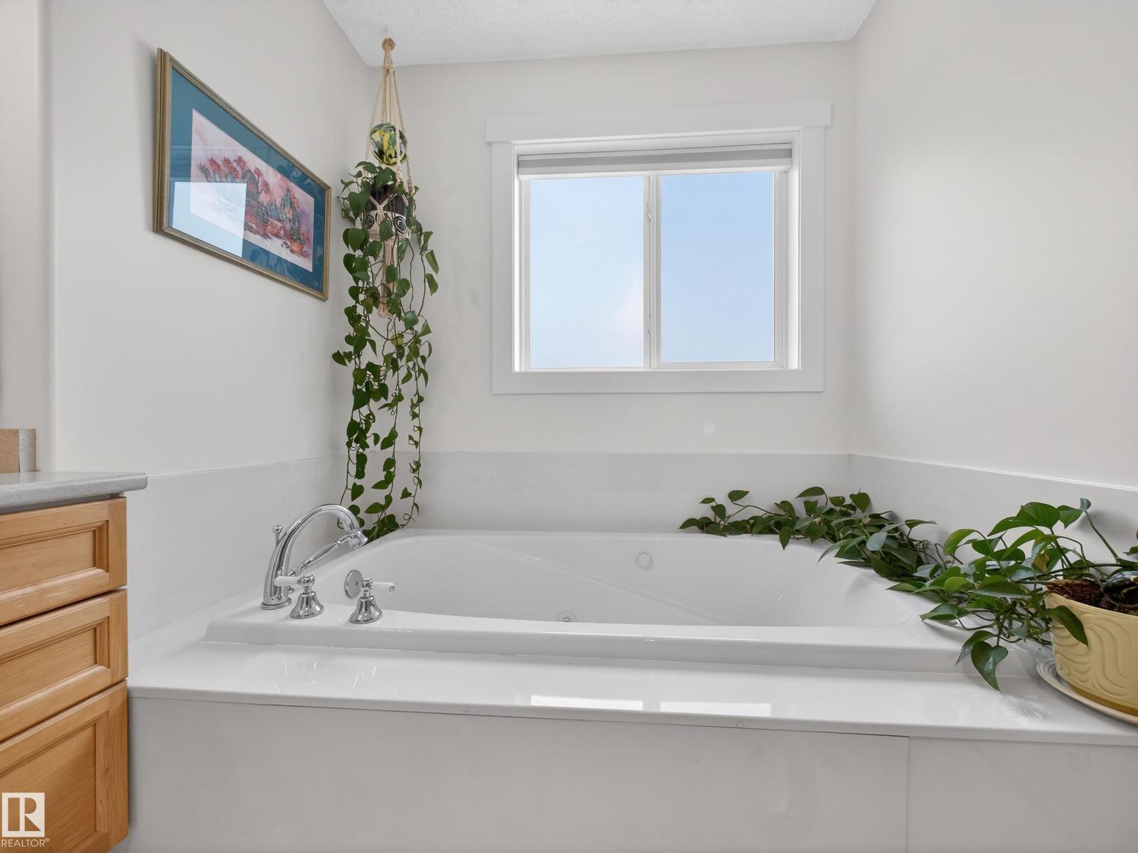 #25 420 Hunters GR NW, Edmonton