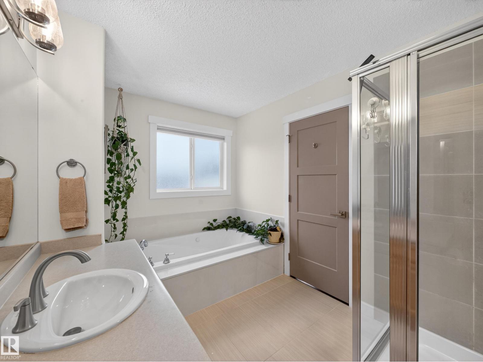 #25 420 Hunters GR NW, Edmonton