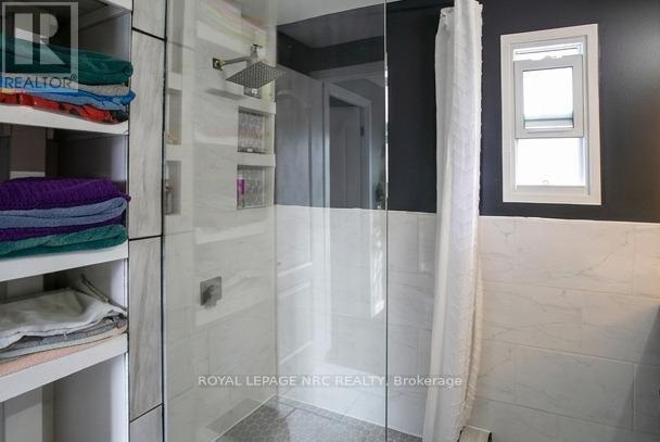 #297 241 ST. PAUL STREET - 14