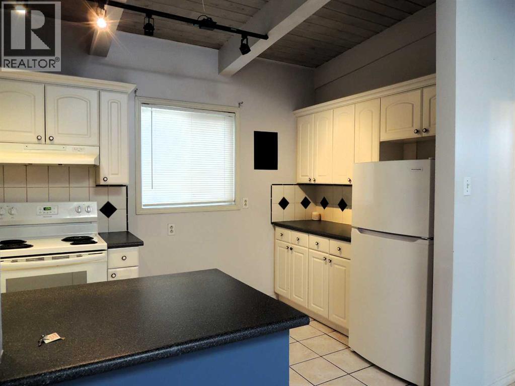 2713 Canmore Road Northwest - Photo 17