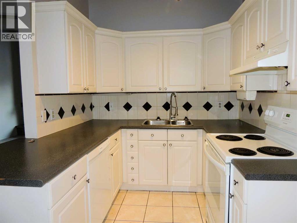 2713 Canmore Road Northwest - Photo 18