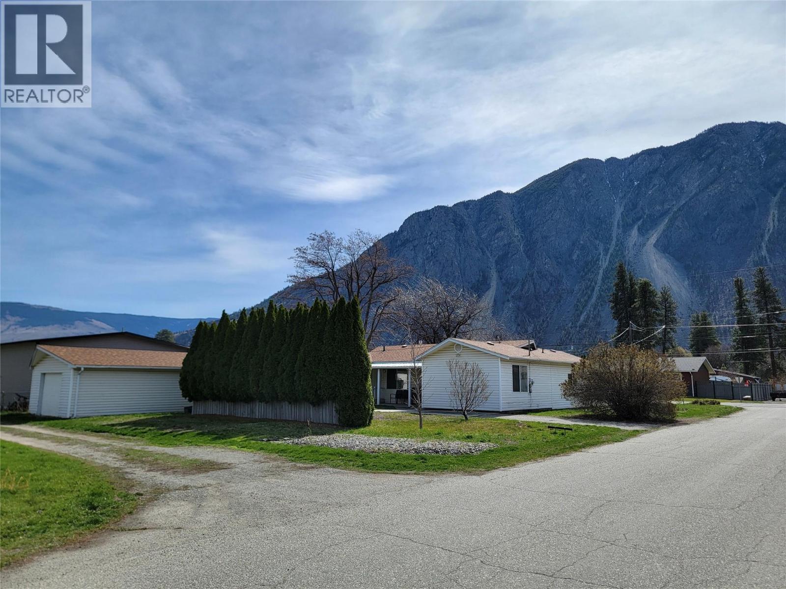 604 11th Avenue - 3