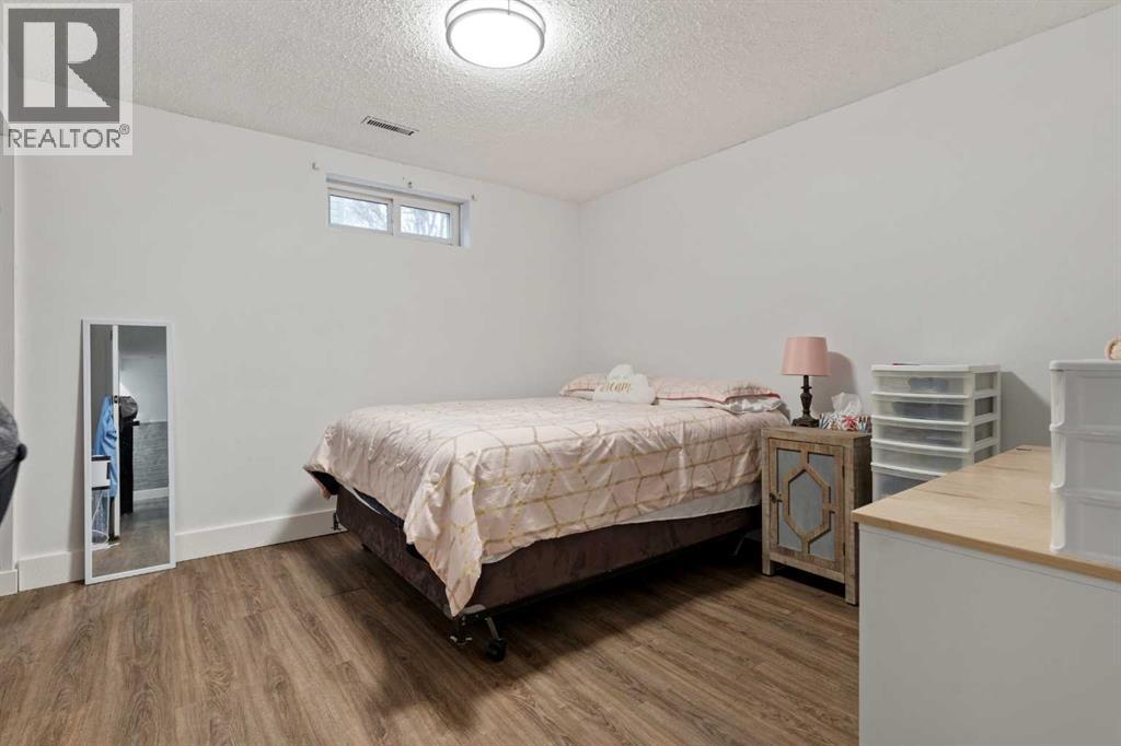 
          6603 Marler Drive
            <br/>
            <span>Camrose</span>
            , 
            <span>AB</span>
             <span>T4V3R1</span>
         - Photo 18