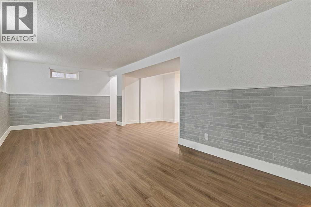 
          6603 Marler Drive
            <br/>
            <span>Camrose</span>
            , 
            <span>AB</span>
             <span>T4V3R1</span>
         - Photo 20