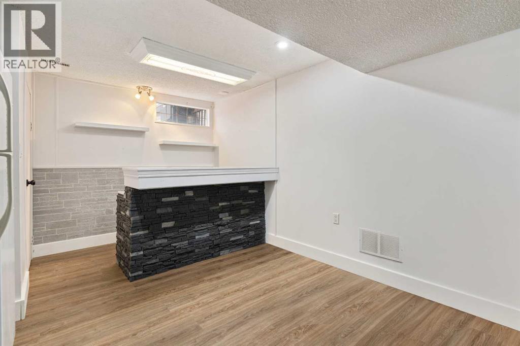 
          6603 Marler Drive
            <br/>
            <span>Camrose</span>
            , 
            <span>AB</span>
             <span>T4V3R1</span>
         - Photo 23