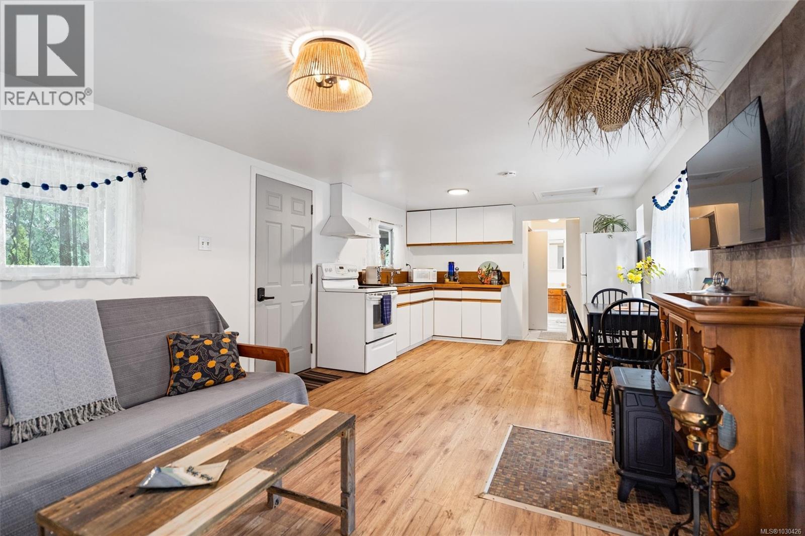 6907 Sellars Rd, Sooke