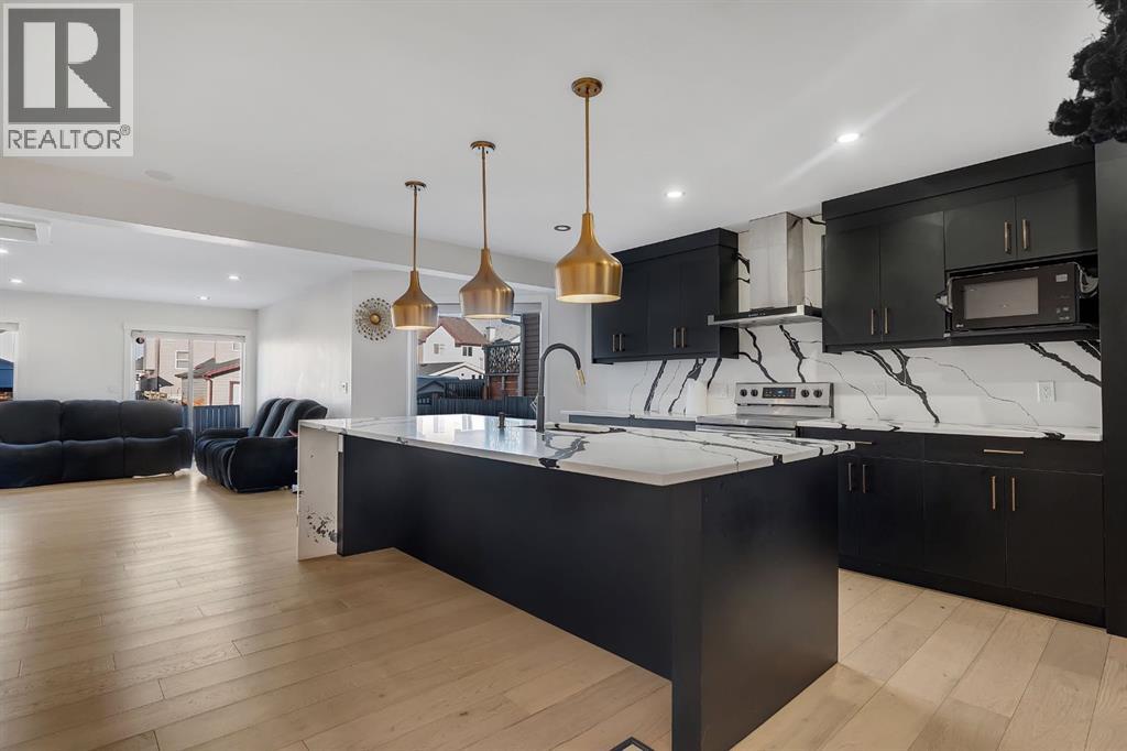 Single Family House for Sale in  Saddlefield Place NE Saddle Ridge Calgary 