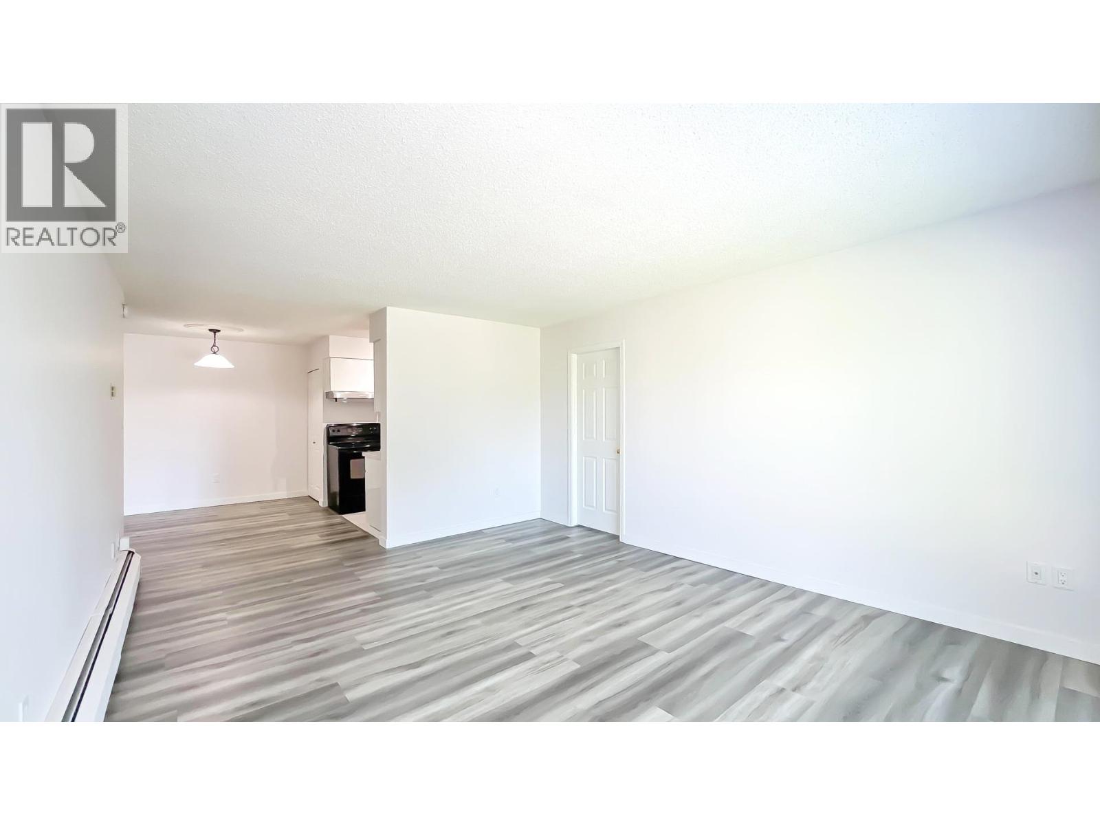 416 1945 WOODWAY Place - photo 2