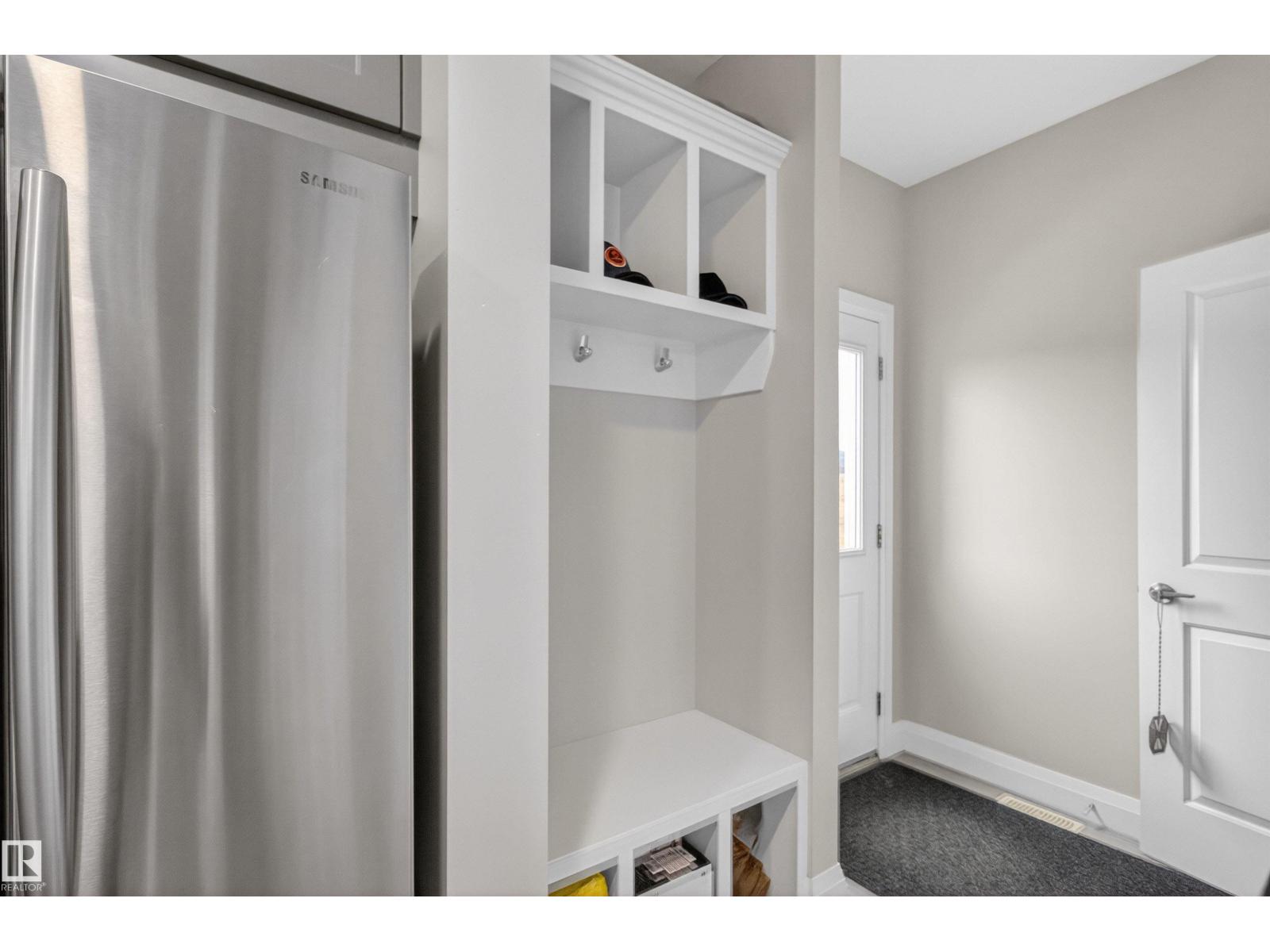 385 Charlesworth Drive SW, Edmonton