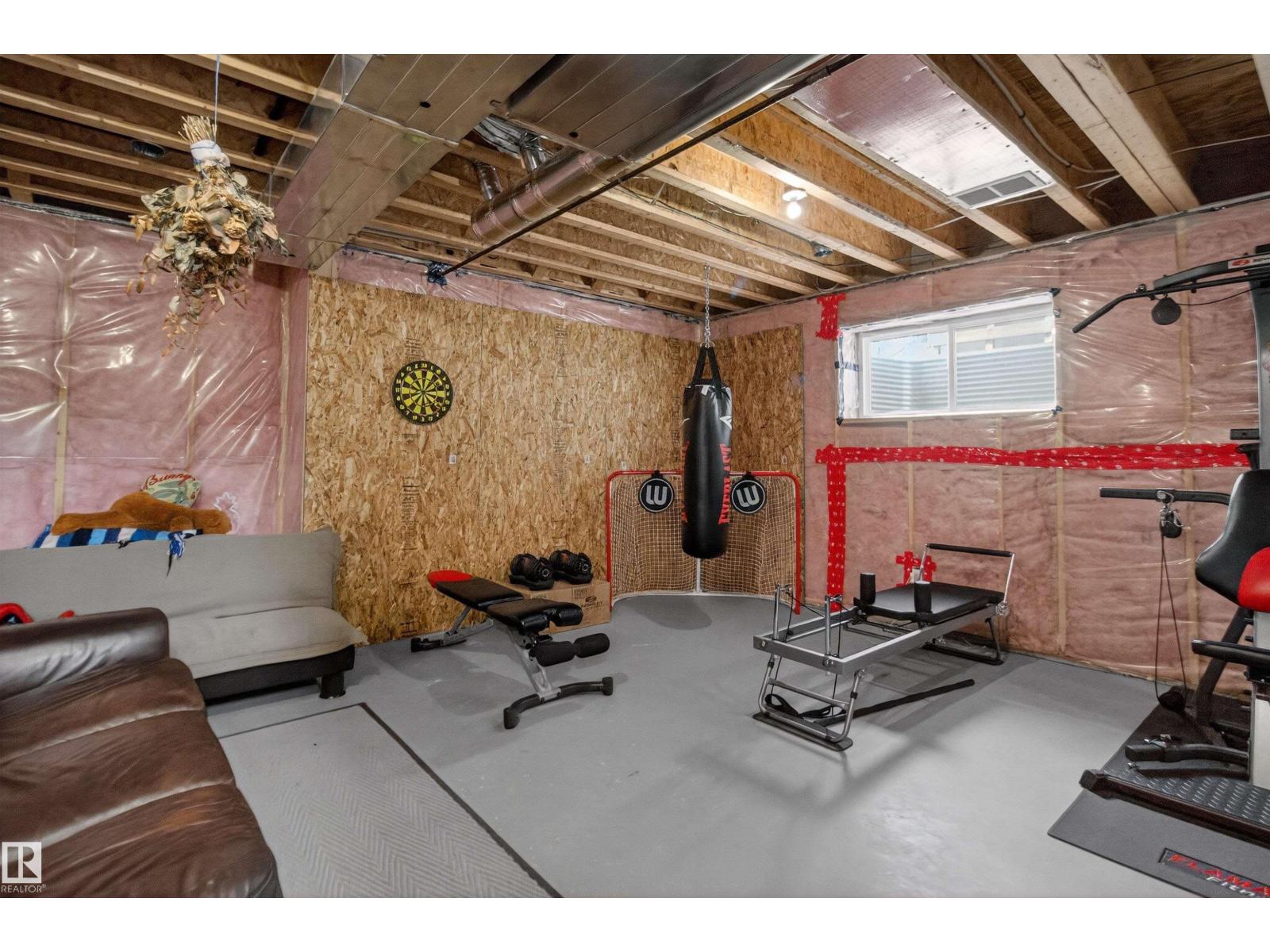 385 Charlesworth Drive SW, Edmonton