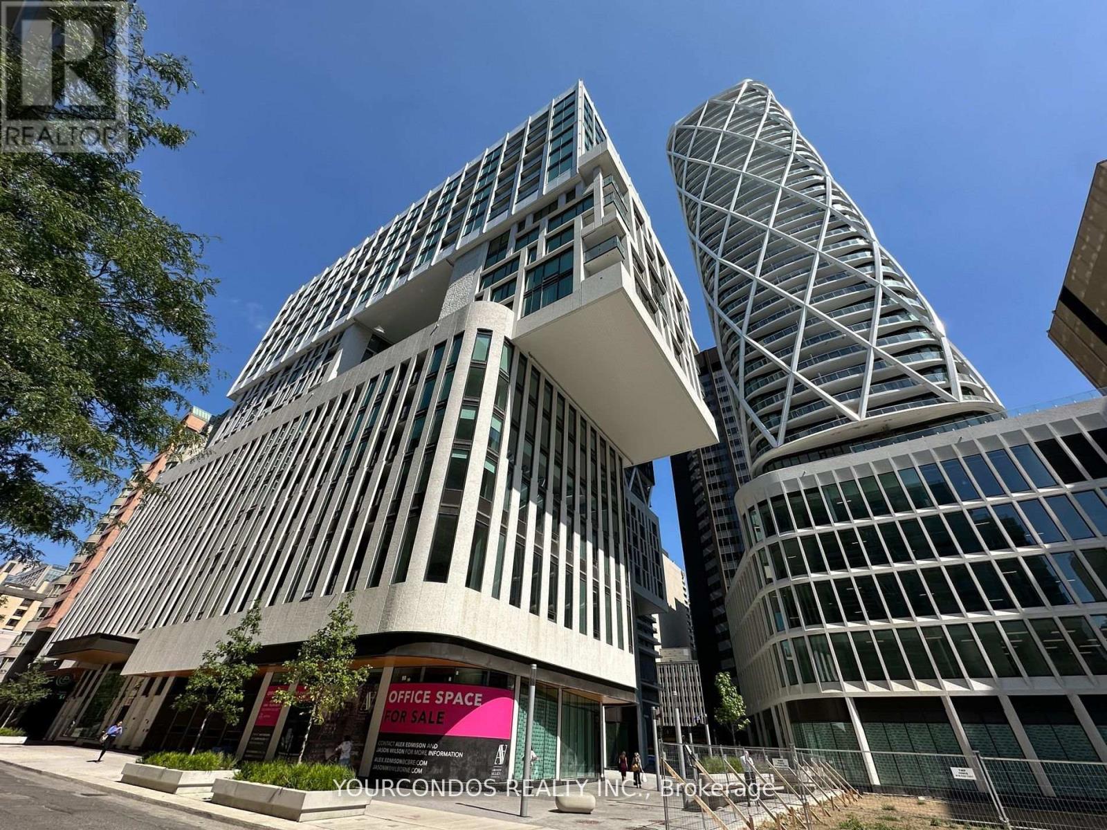 1518 - 121 ST PATRICK STREET