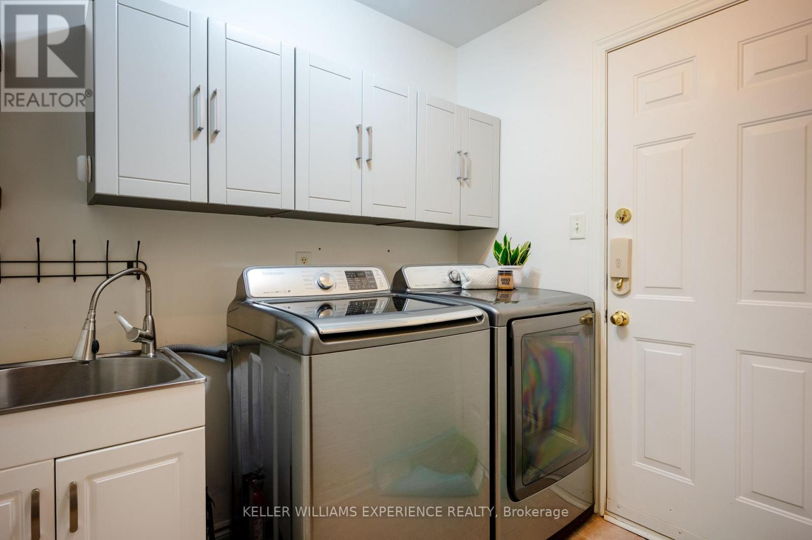 43 DUNNETT DRIVE - 25