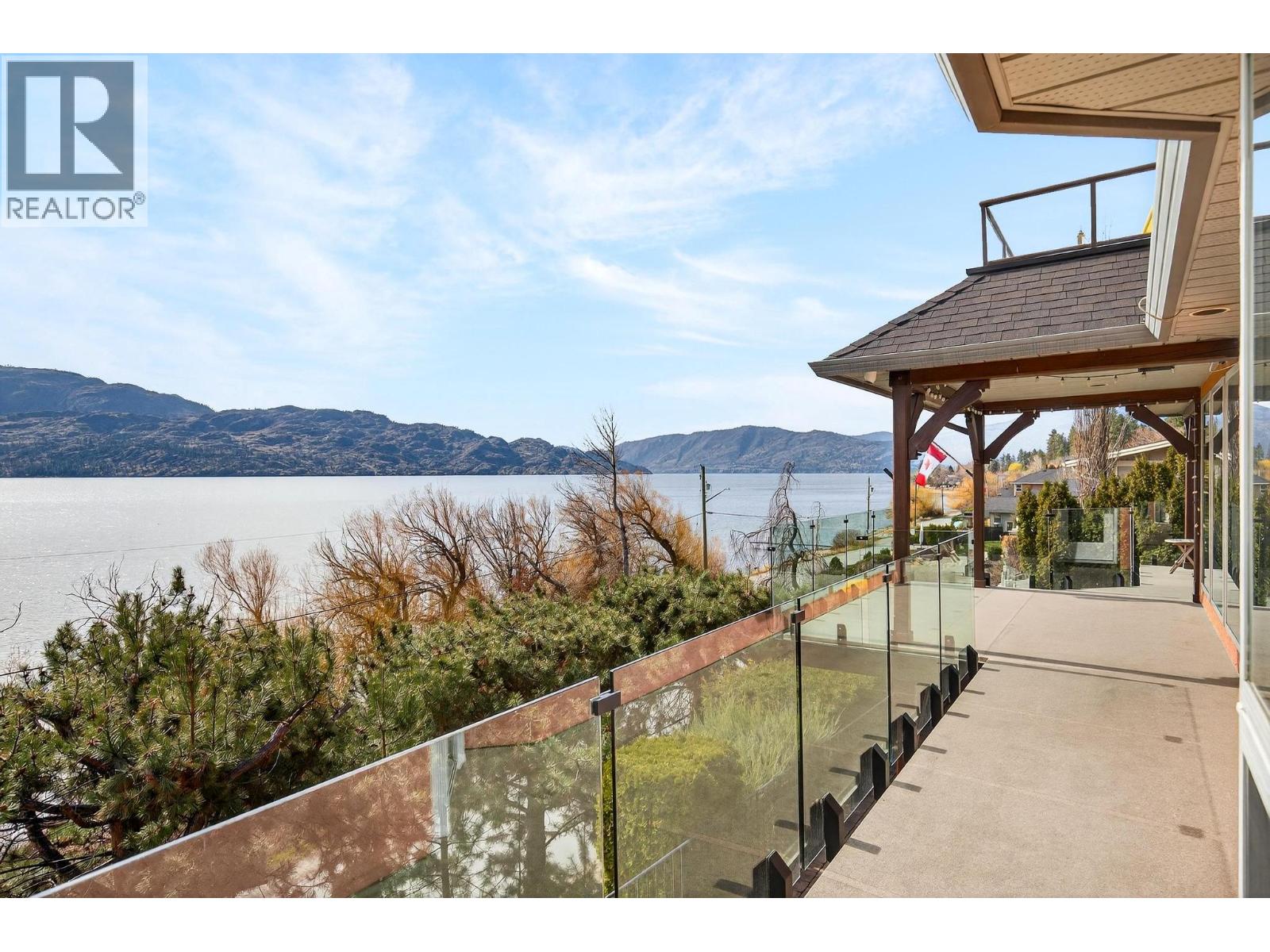 5312 Fulton Place, Peachland