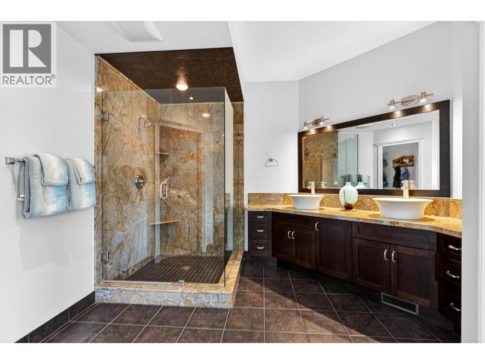 5312 Fulton Place, Peachland