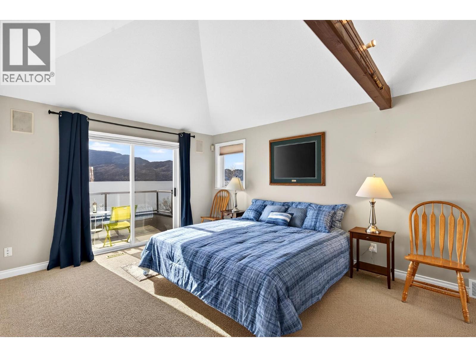 5312 Fulton Place, Peachland