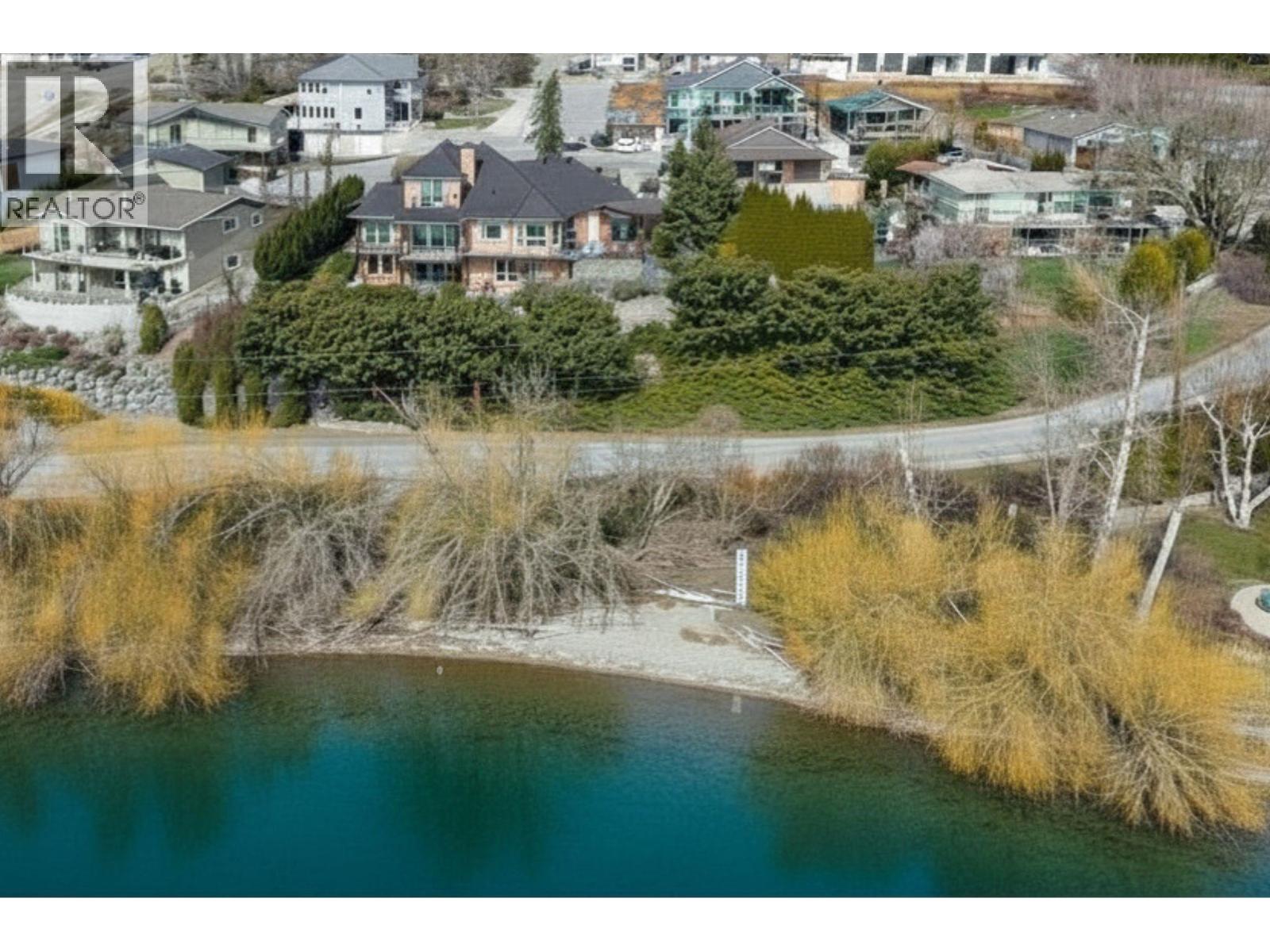 5312 Fulton Place, Peachland