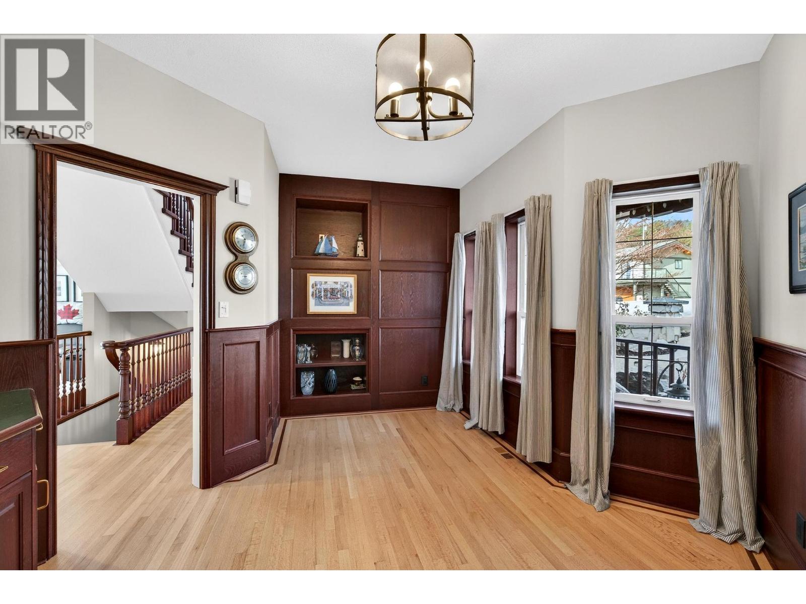 5312 Fulton Place, Peachland