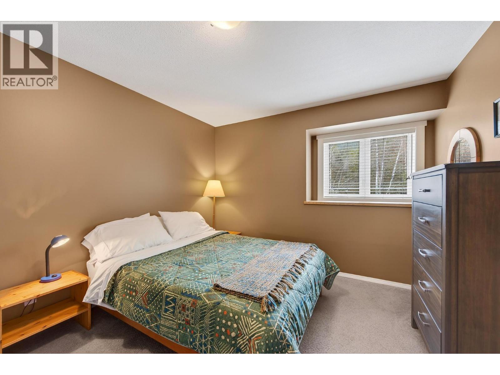  656 Lafontaine Road East, Golden