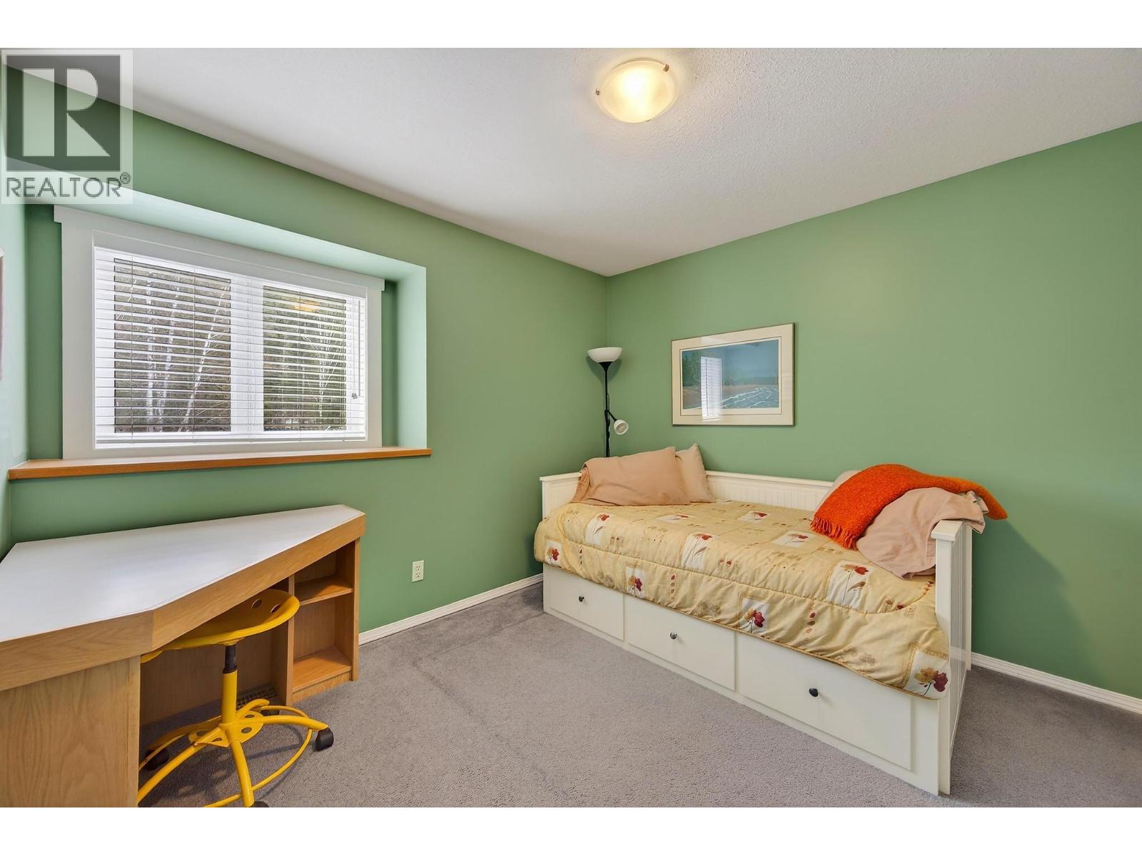  656 Lafontaine Road East, Golden