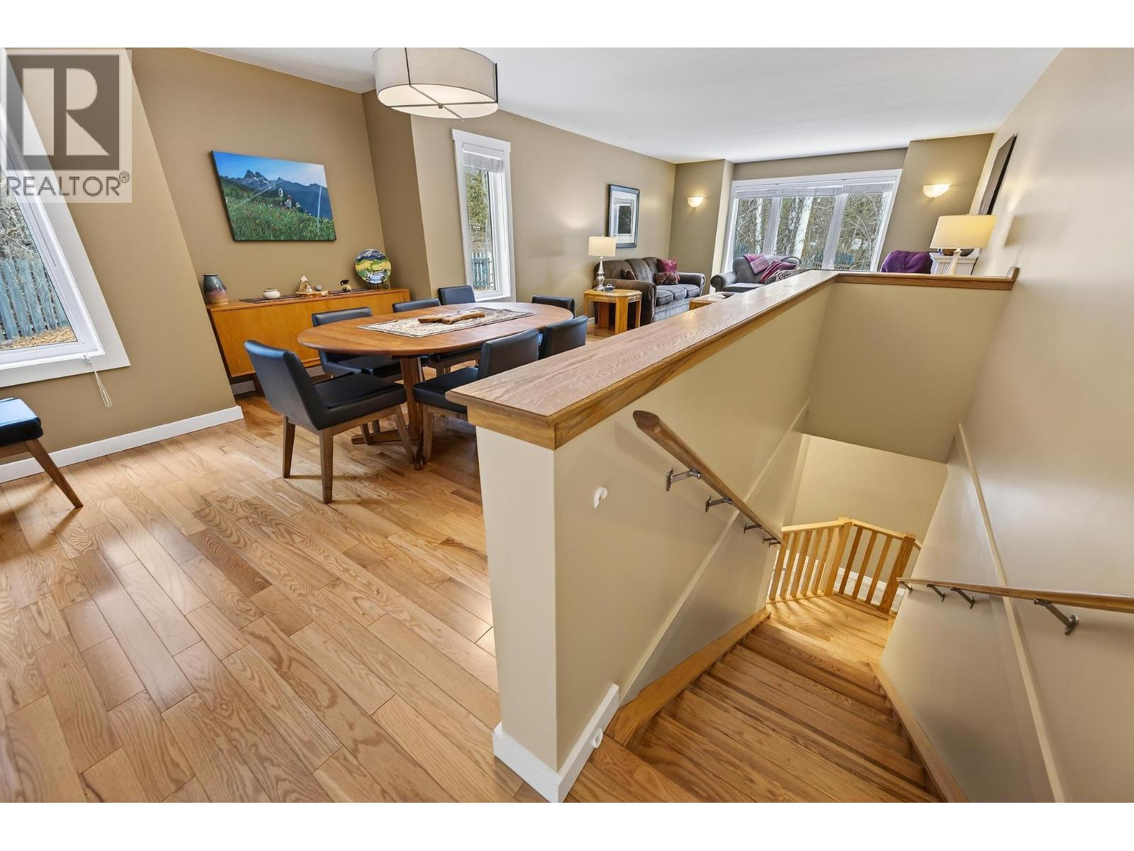  656 Lafontaine Road East, Golden