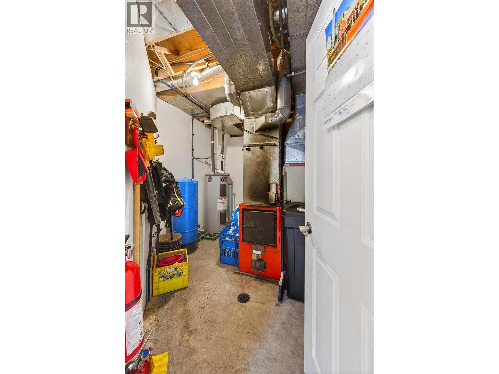  656 Lafontaine Road East, Golden