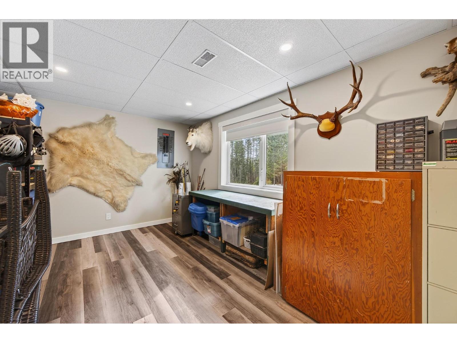  656 Lafontaine Road East, Golden