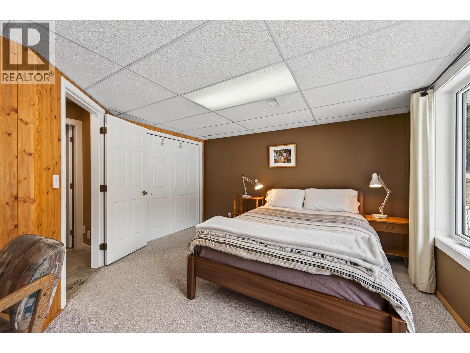  656 Lafontaine Road East, Golden