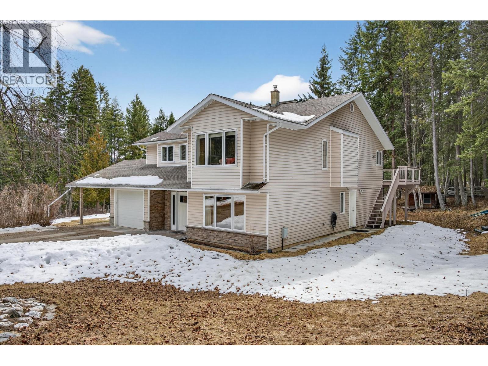  656 Lafontaine Road East, Golden