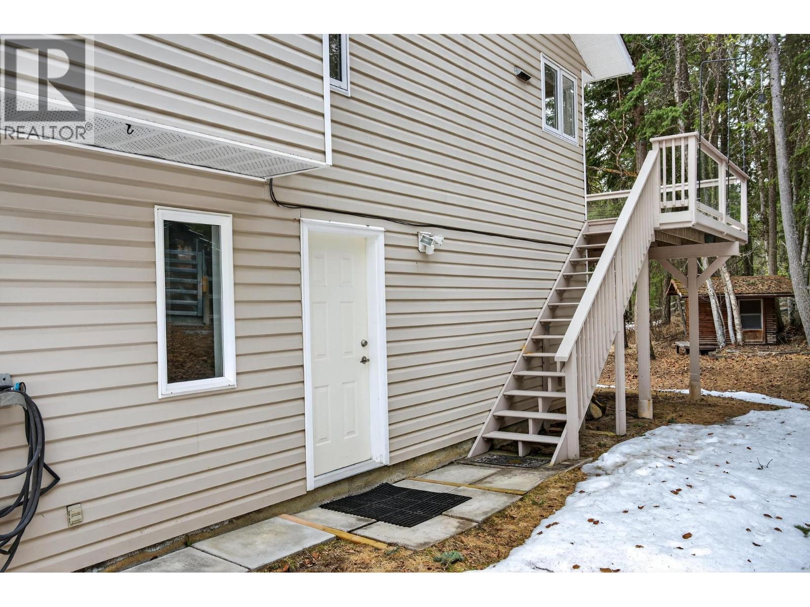  656 Lafontaine Road East, Golden