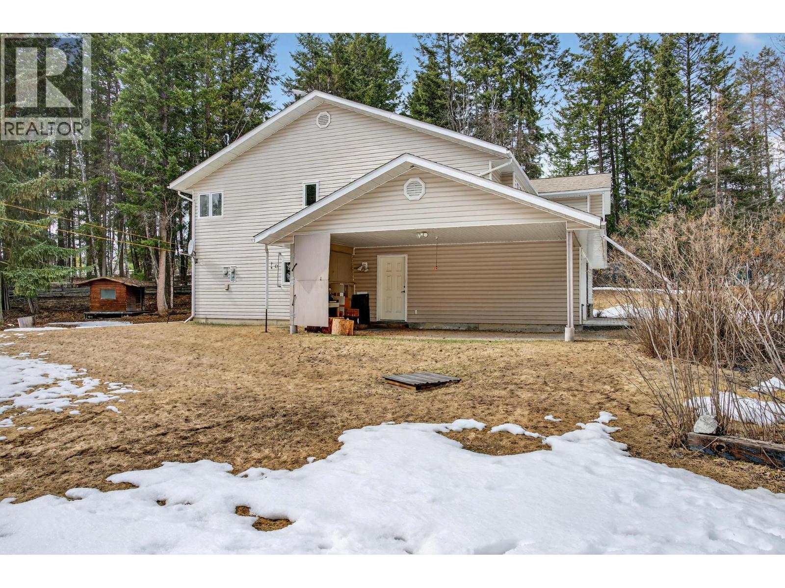  656 Lafontaine Road East, Golden