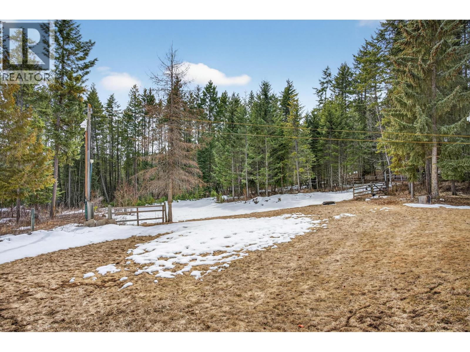  656 Lafontaine Road East, Golden