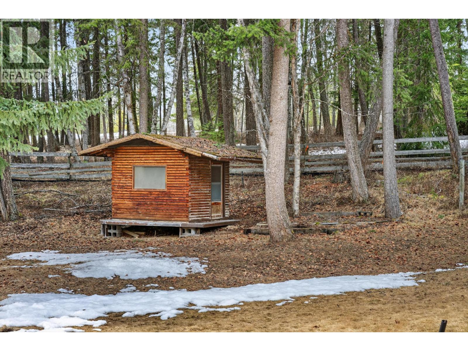  656 Lafontaine Road East, Golden