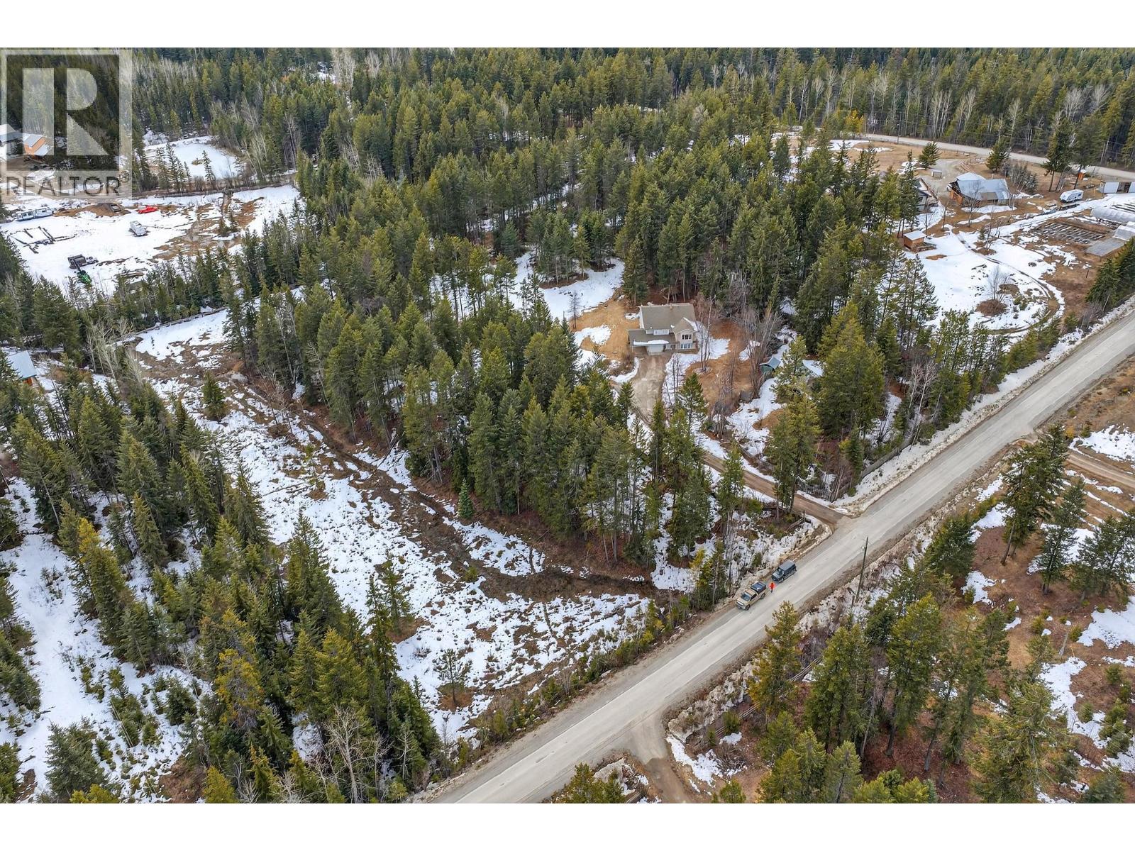  656 Lafontaine Road East, Golden