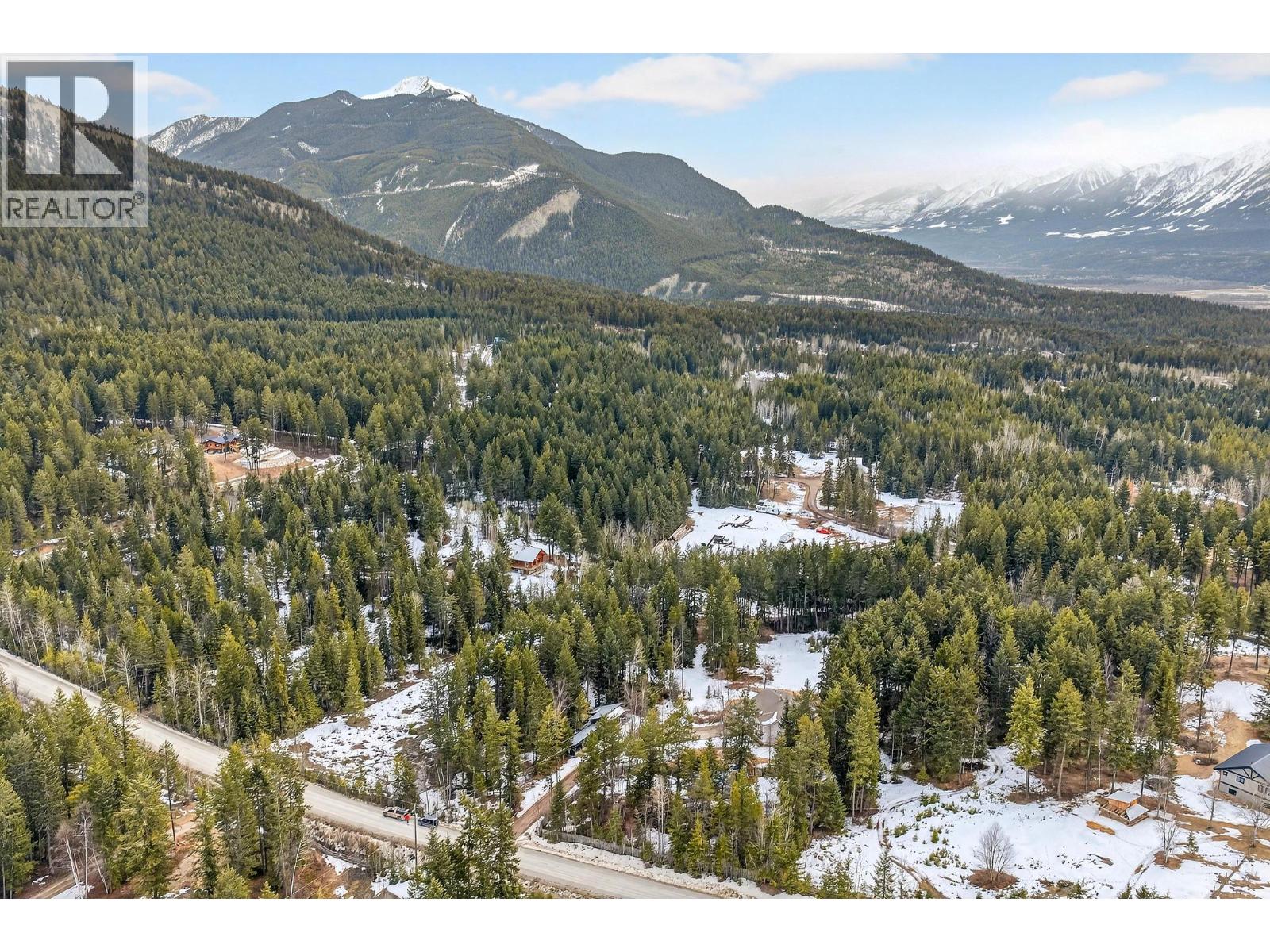  656 Lafontaine Road East, Golden