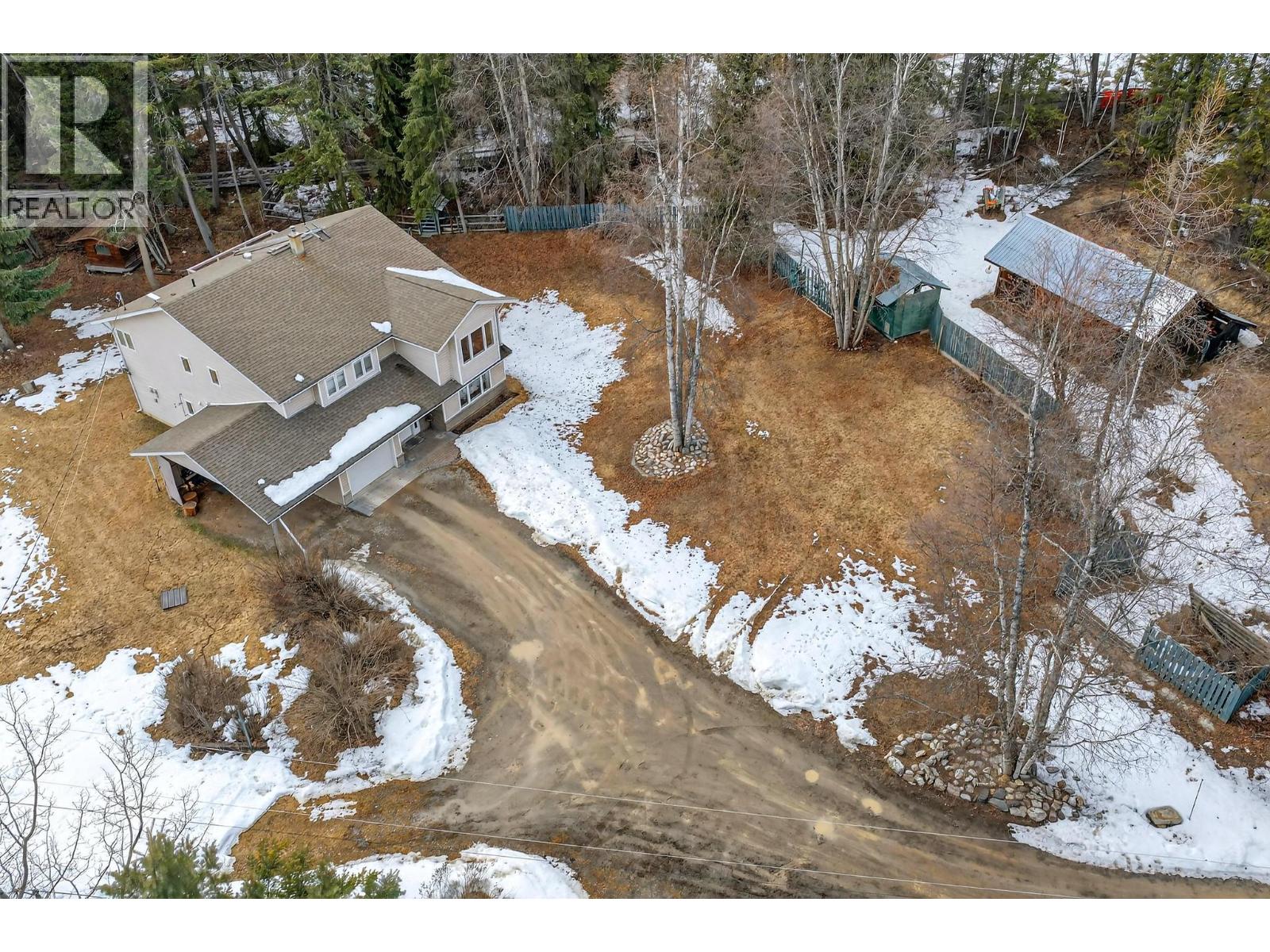  656 Lafontaine Road East, Golden